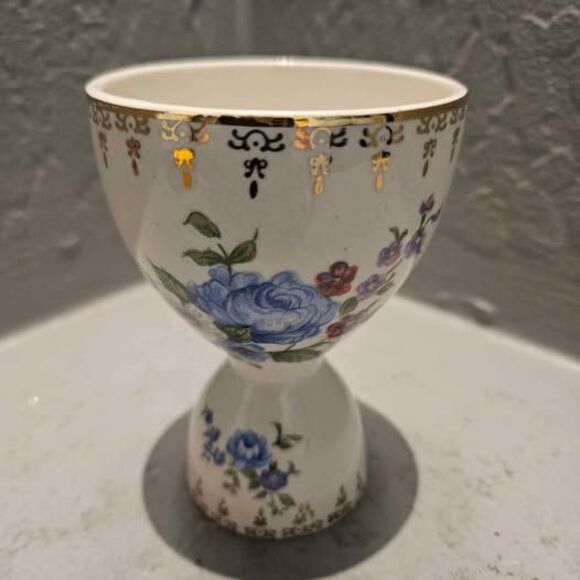 Aynsley Bone China Egg Cup Blue Floral and Gold Rimmed 4" - Picture 1 of 6